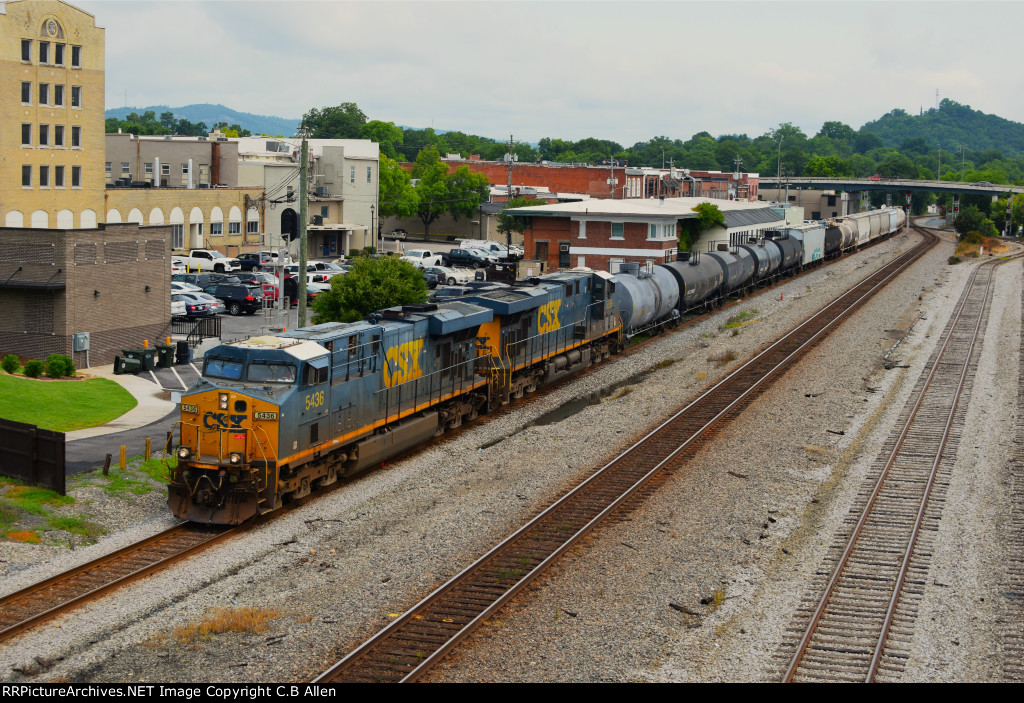 CSX 5436 Leads a SB Manifest @ CP Middle Dalton